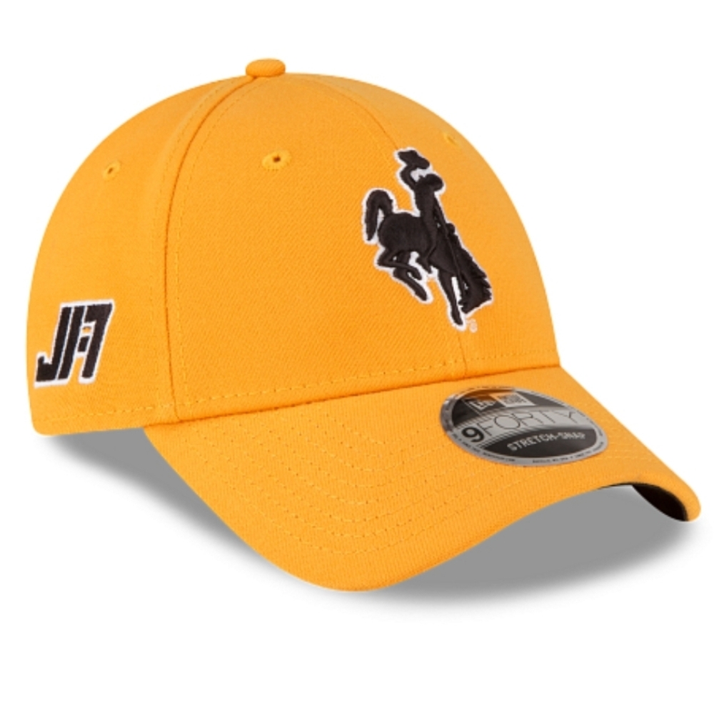 JA17 Wyoming Cowboys Gold 9FORTY Snapback Hat - ONE SIZE